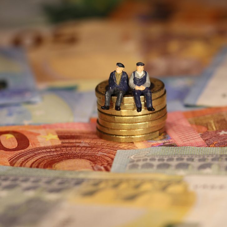 seniors-4379905_1920